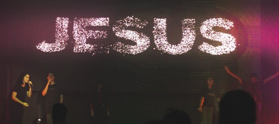 jesus text on concert