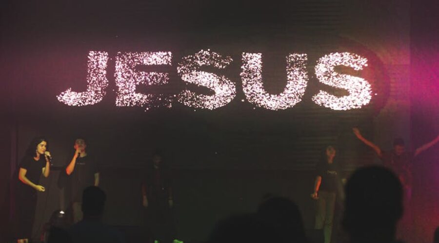 jesus text on concert